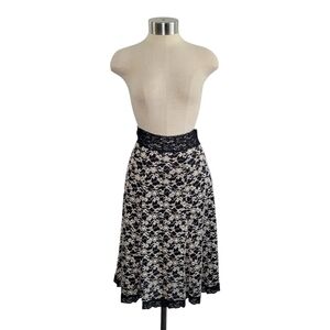 Vtg CAbi Black & White Lacy Floral A-Line Knee/Midi Length Skirt Women's Size S